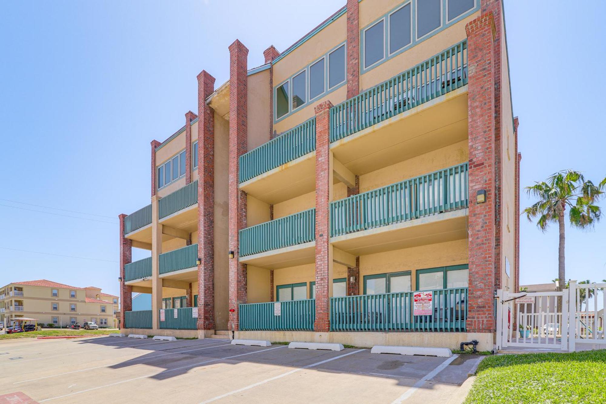 Luxe South Padre Condo With Pool - Walk To Beach! Саут Падре Алънд Екстериор снимка