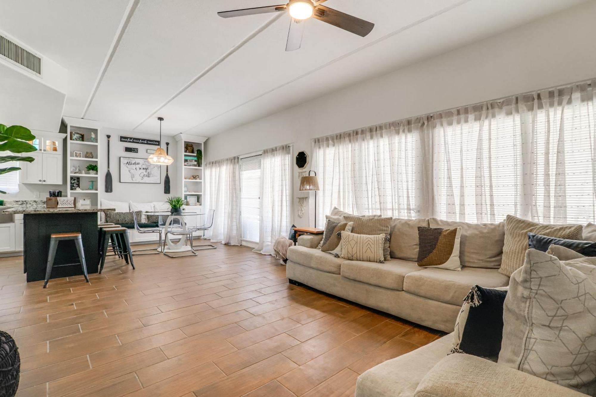 Luxe South Padre Condo With Pool - Walk To Beach! Саут Падре Алънд Екстериор снимка