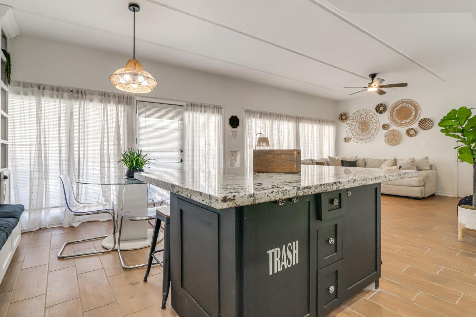 Luxe South Padre Condo With Pool - Walk To Beach! Саут Падре Алънд Екстериор снимка